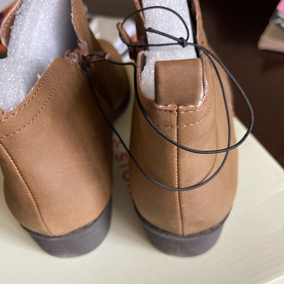 Tan ankle boots - Picture 2 of 3